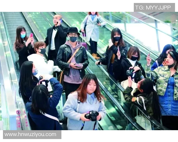 私生饭现象的狂热追逐与个人隐私权的碰撞探讨 私生饭现象的狂热追逐与个人隐私权的碰撞探讨